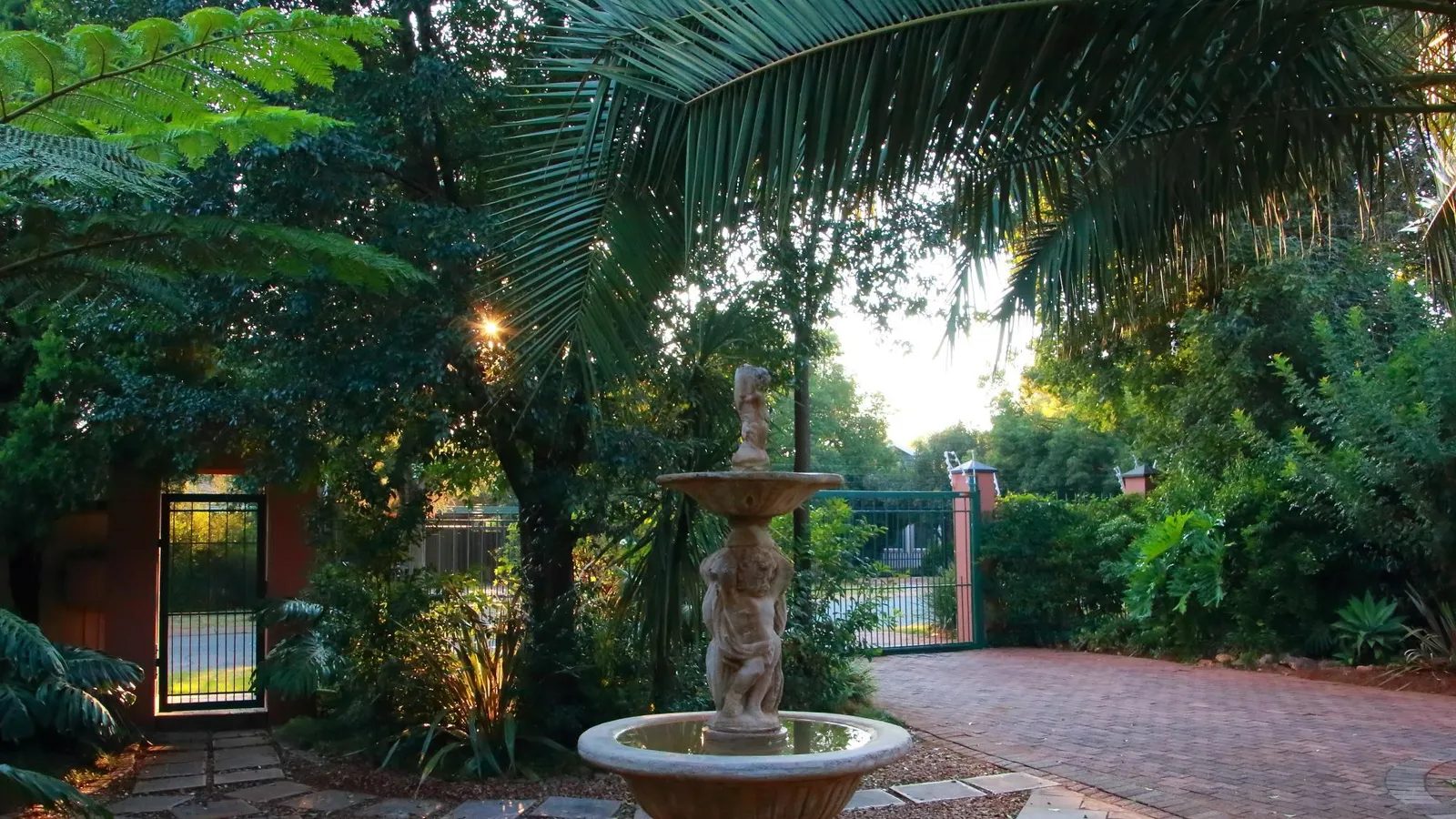 Rozendal Guest House