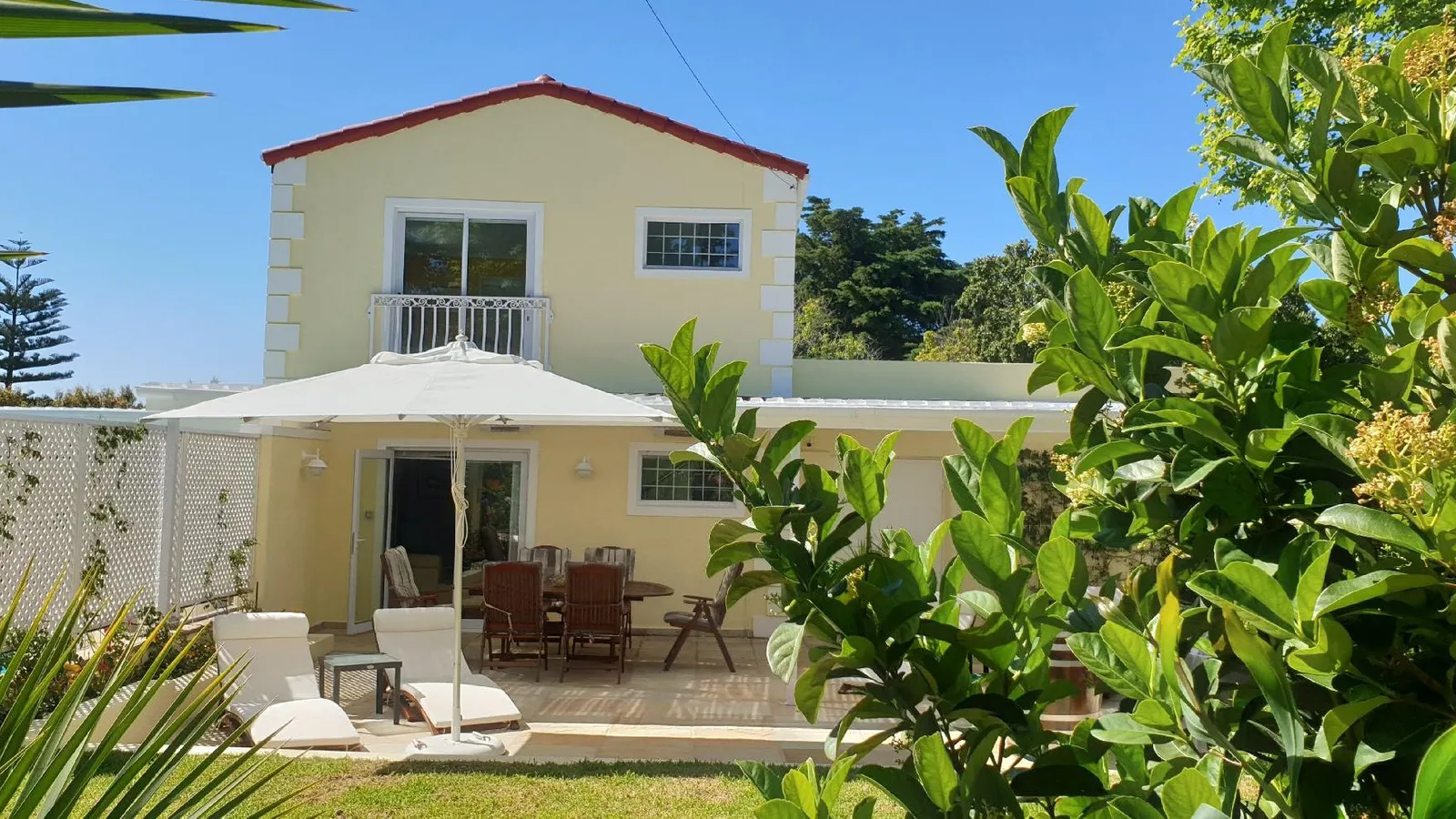 Charming fully fitted double storey cottage near Constantia Village