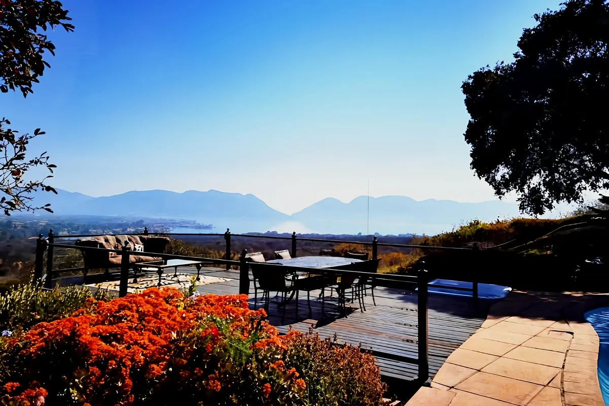 La Montagne Guest Lodge