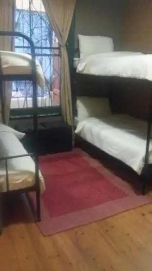 Stumble Inn Backpackers Lodge – photo 2, Bed and breakfast in Stellenbosch