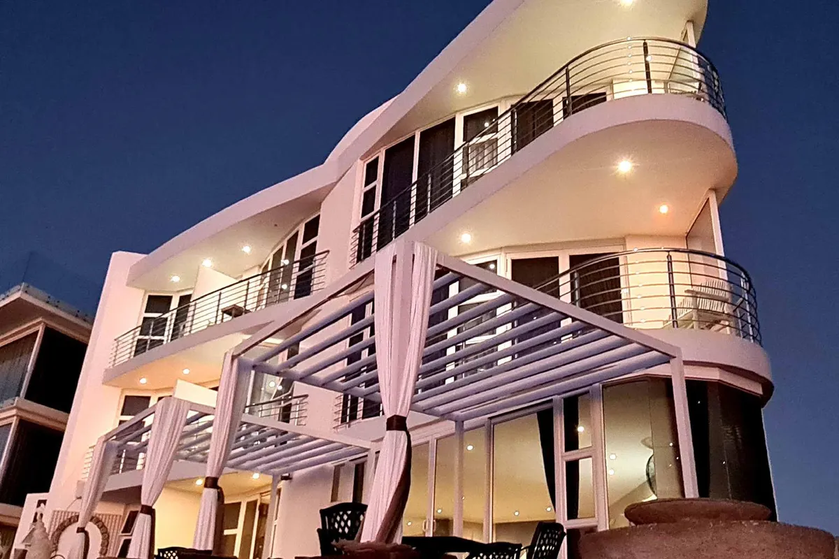 Crystal Lagoon Lodge