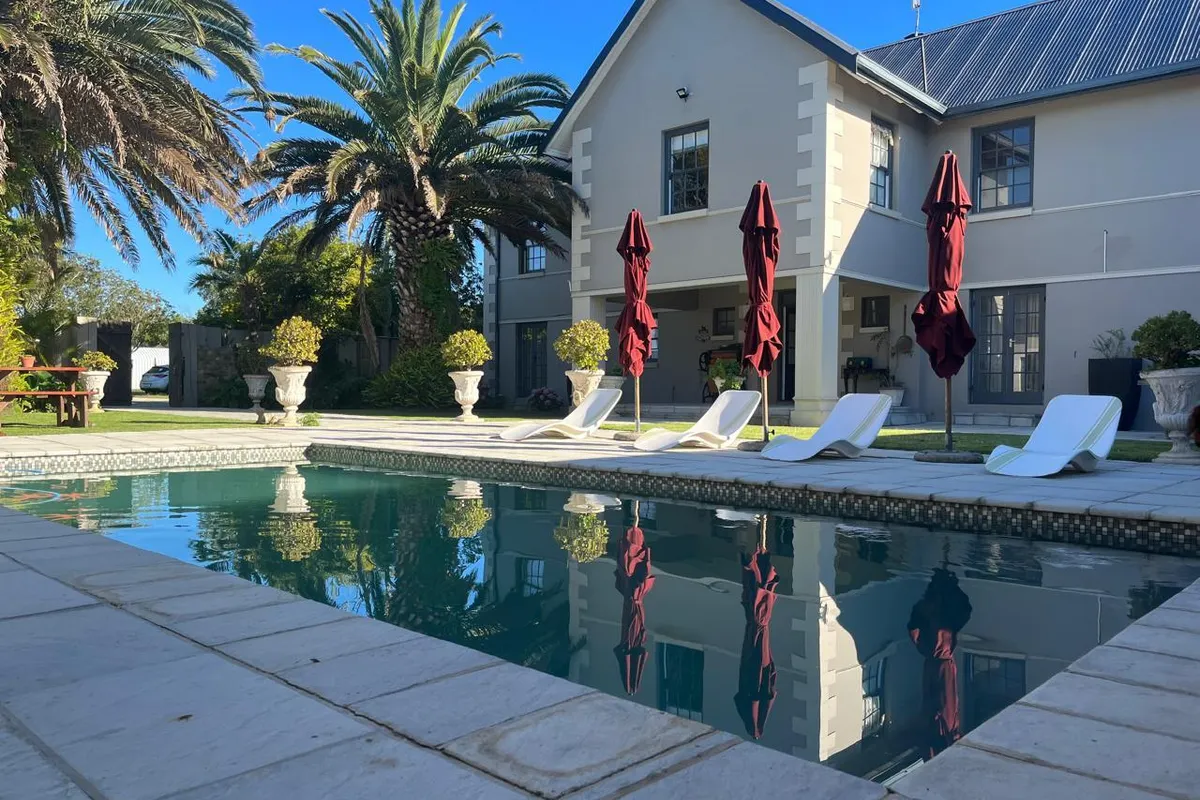 Stoneridge Large Family Cottage