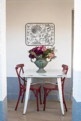 A warm embrace of Luxury & Comfort!