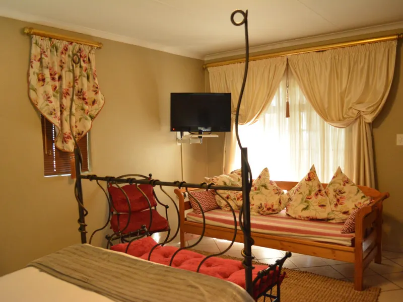 Quiet & Quick Breakaway to a Honeymoon Cottage