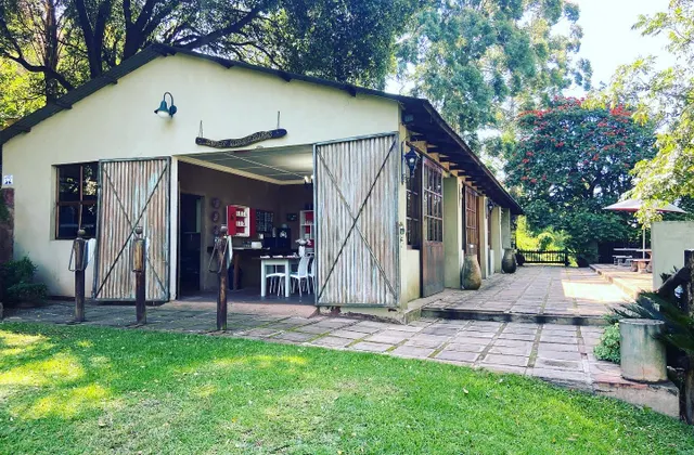 La Luna @ Misty Mountains