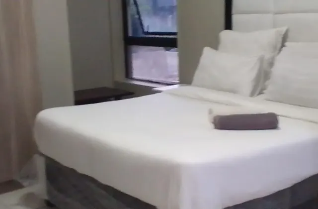 Bachelor Pad Rosebank