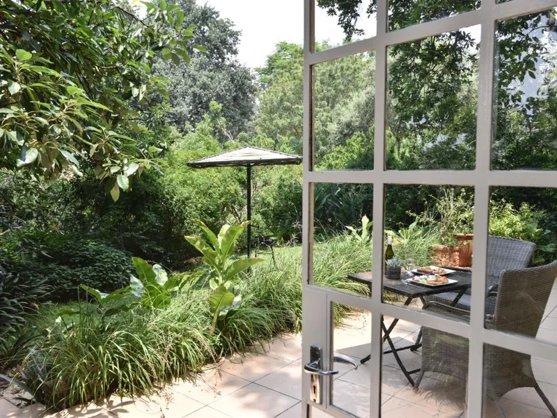 Lemon Thorn Cottage for 2 people with wonderful private terrace in garden