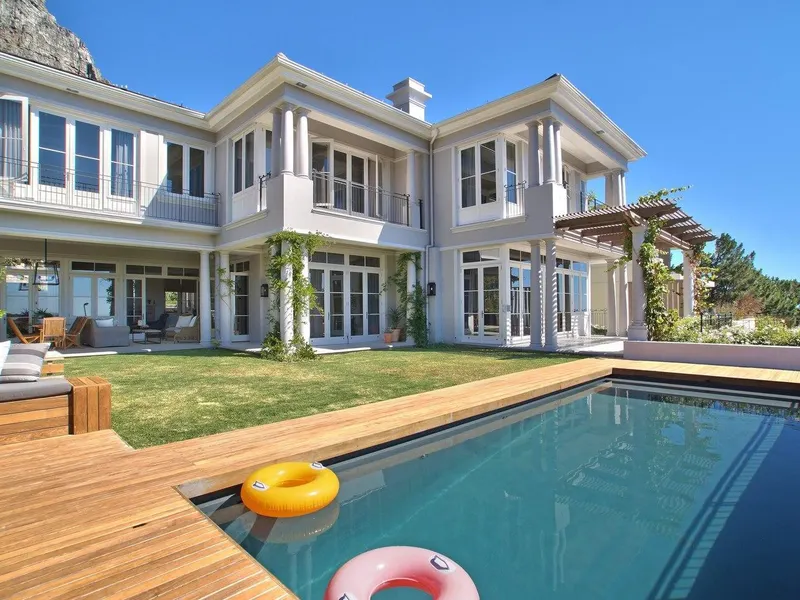 Stylish Villa with lots of space - Camps Bay