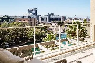 Escape to Exquisite Ellesmere 401