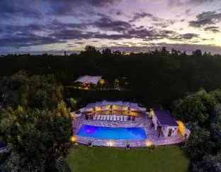 Hog Hollow Country Lodge