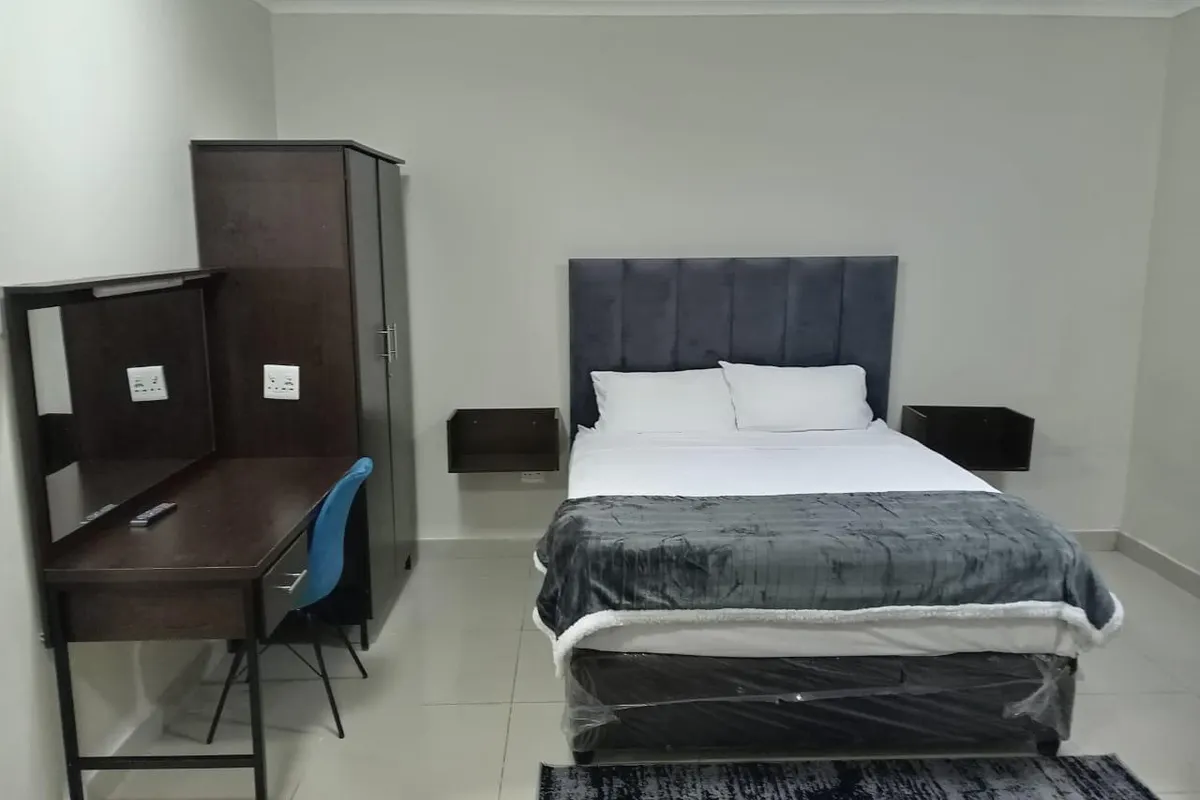 UNICITI 121 WESTSTREET