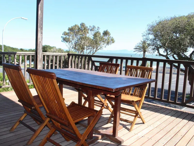 Sea and Mountain View Apartment 