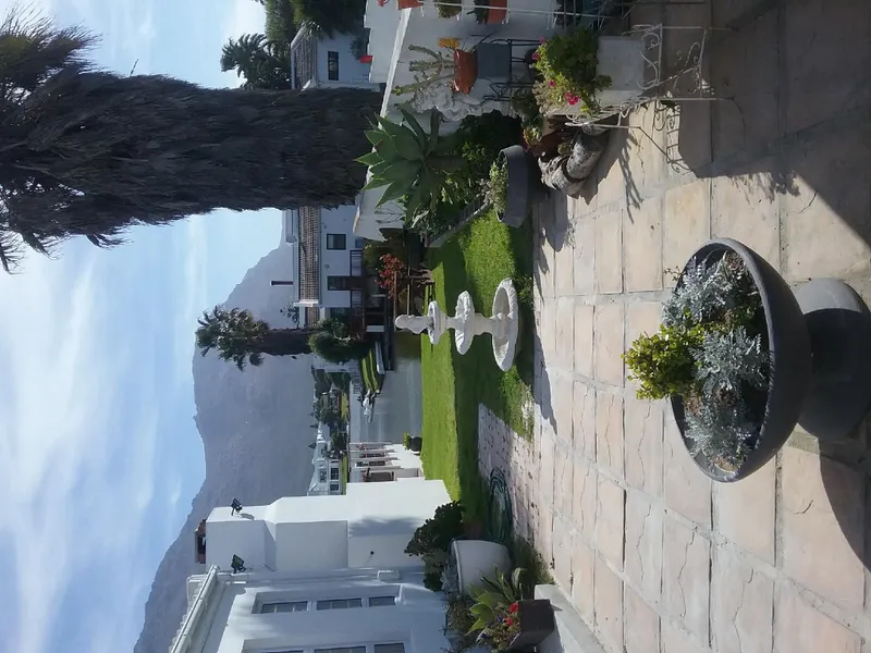 Duck In on Waters Edge No longer available! 