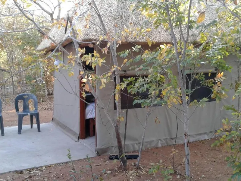 iroCK Lodge Glamping Tent suite