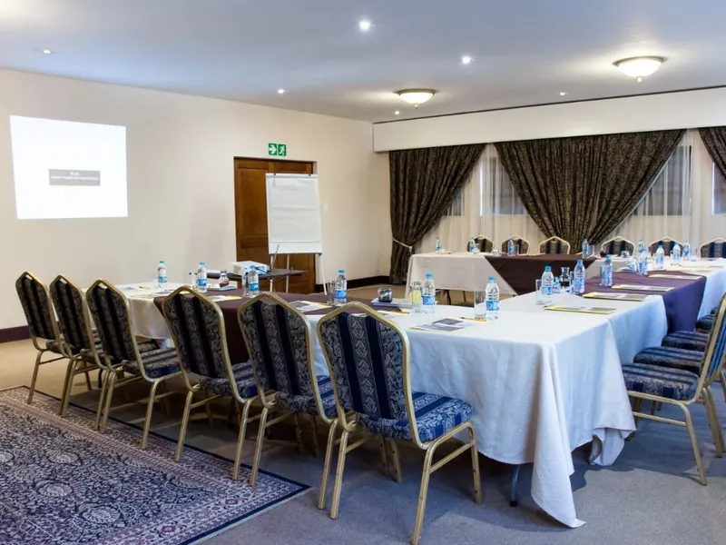 Alveston Manor Small Hotel