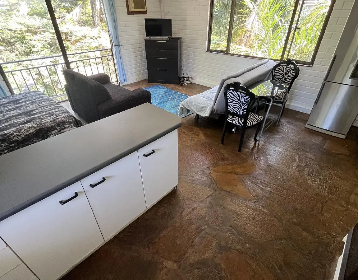 The Treehouse - Self Catering apartment