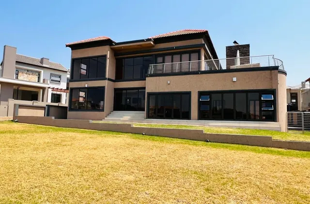 Modern 5 bedroom house in a secure estate