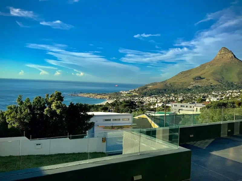 Lovely  1 -  Bedroom Apartment  Free Parking