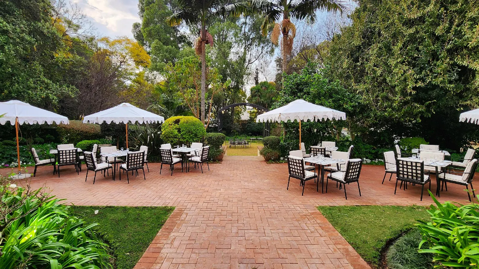 10 2nd Avenue Boutique Hotel by Dream Resorts