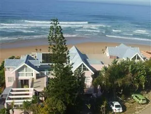 The Pink Lodge on the Beach