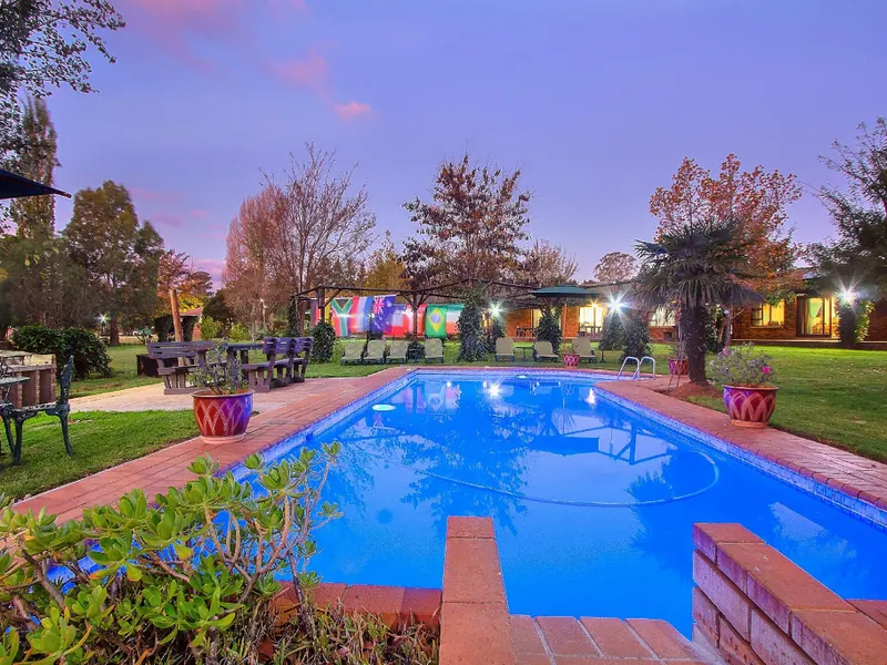 Airport Bird & Game Lodge