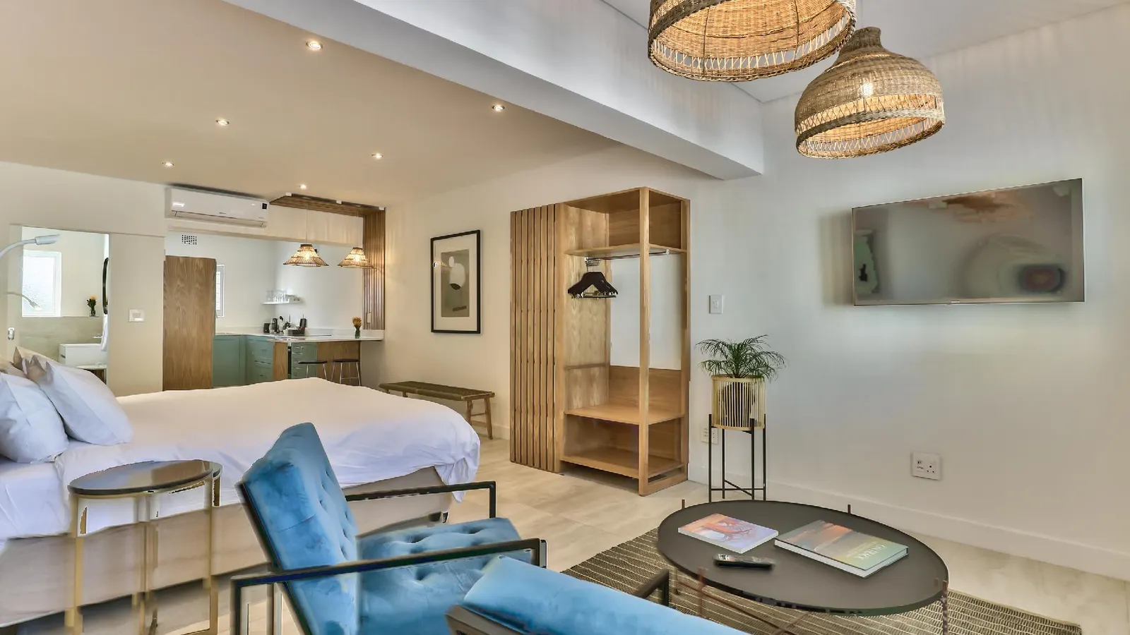 Studio On the Beach in Camps Bay