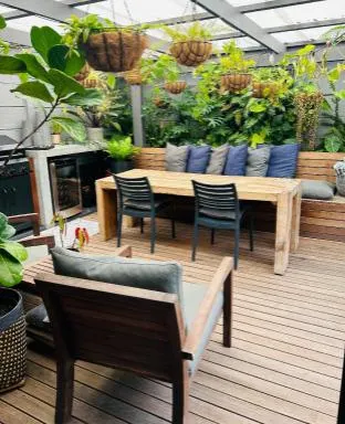 Wood-Fired Jacuzzi Family Fun Escape!