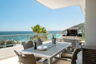 Stylish and Secure Camps Bay Holiday Apartment 9 N