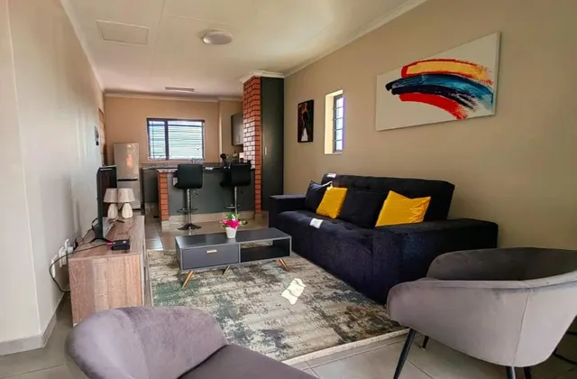 Modern 2 bed at Waterfall Ridge