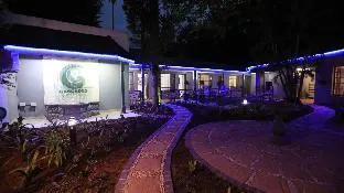 The Cascades Lodge and Apartments