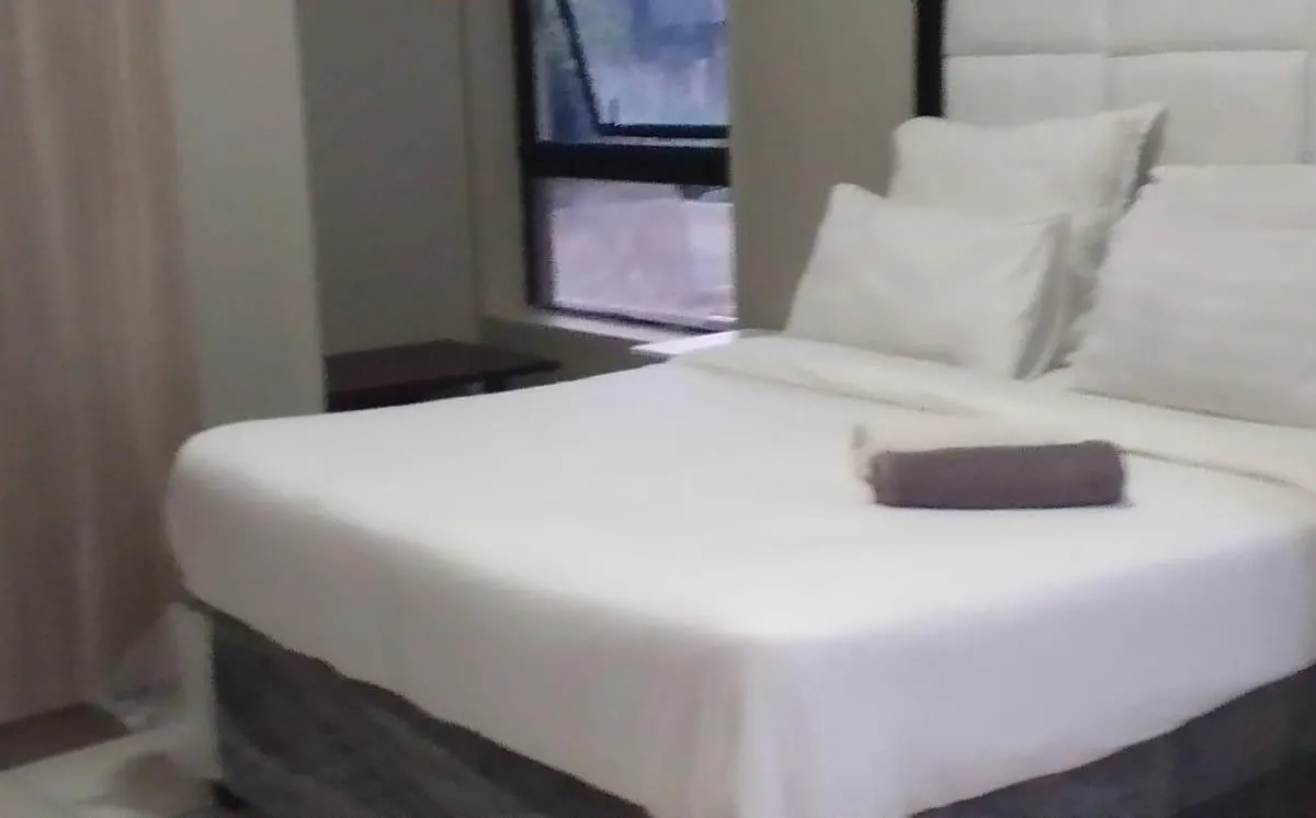 Bachelor Pad Rosebank