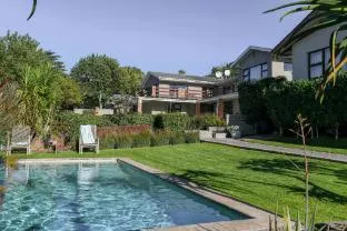 Four Palms Accommodation