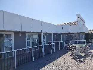 AN ARCHITECTURAL BEAUTIFUL DESIGN LUXURIOUS VILLA