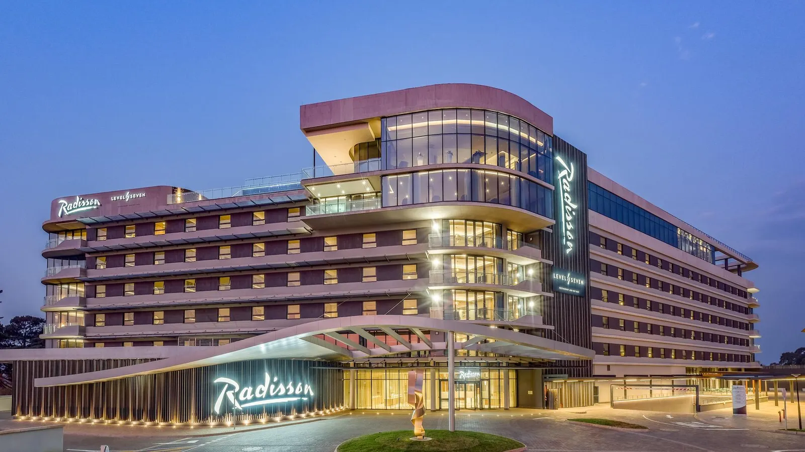 Radisson Hotel and Convention Centre OR Tambo Airport