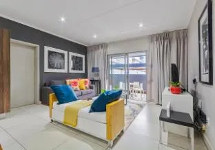 Sandton City Luxury Apartment