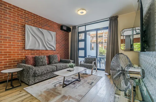 Easy Stay - The Vantage Rosebank