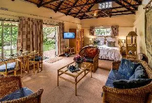 Charming Yellowwood cottage for 2 people in spacious garden – exterior or main view, Johannesburg