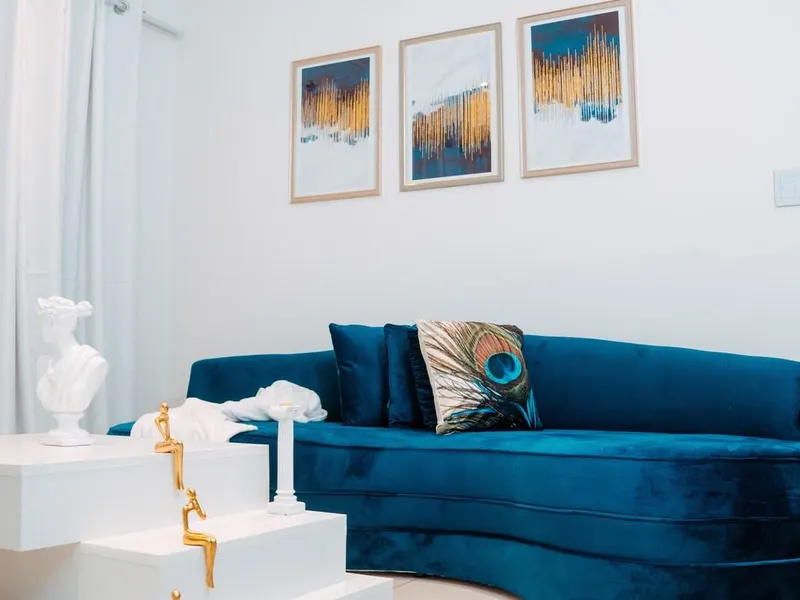 The Blue Apollo-Luxury Apartment- No Load Shedding