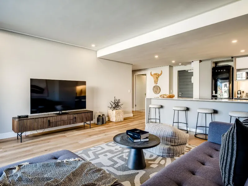 Modern Central Secure Cape Town 2bed Bantry Suite