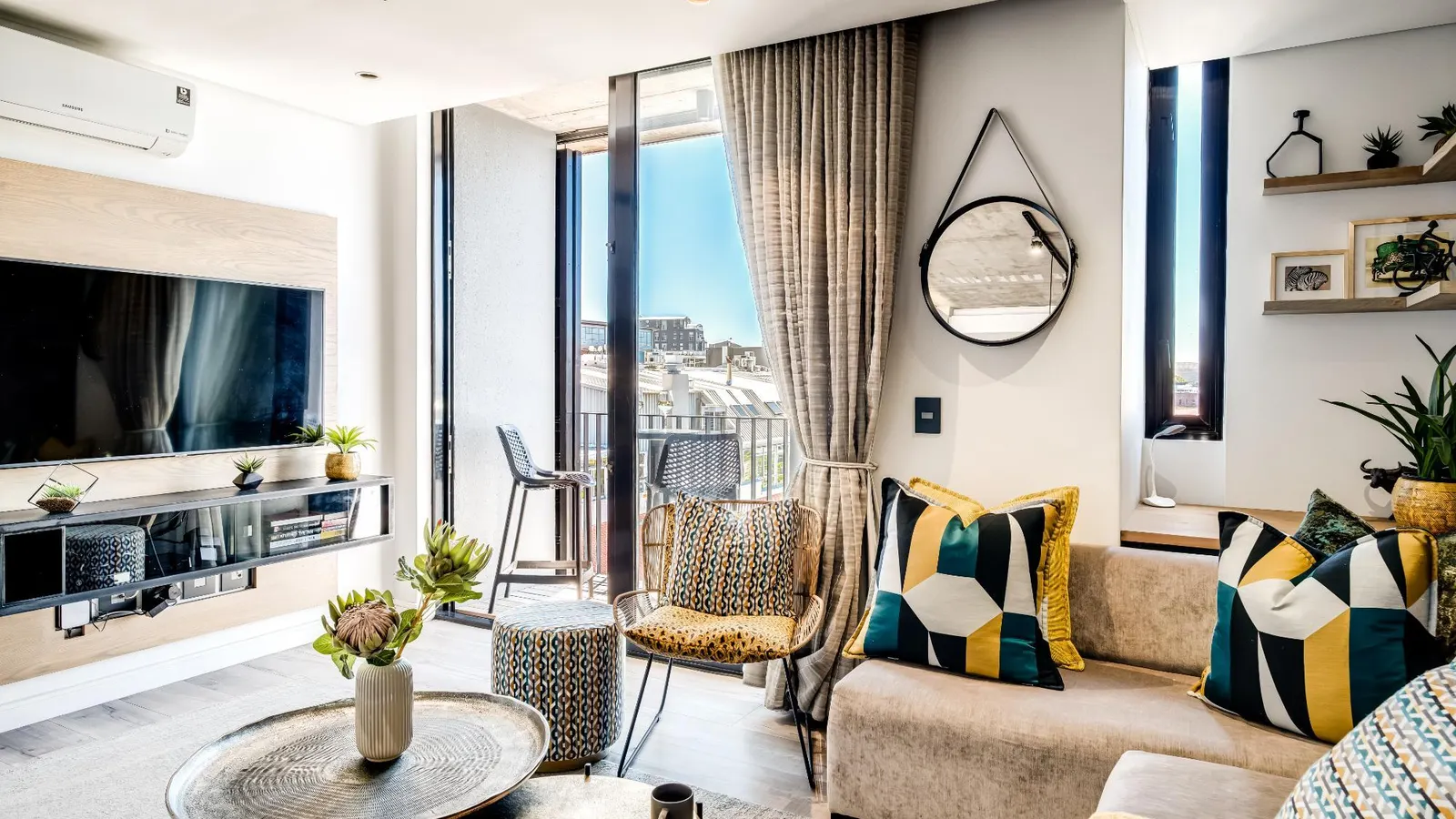 Beautifully Decorated Cape Town Apartment  Urban S