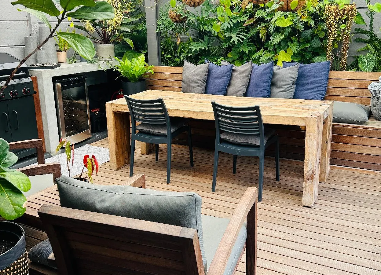 Wood-Fired Jacuzzi Family Fun Escape!