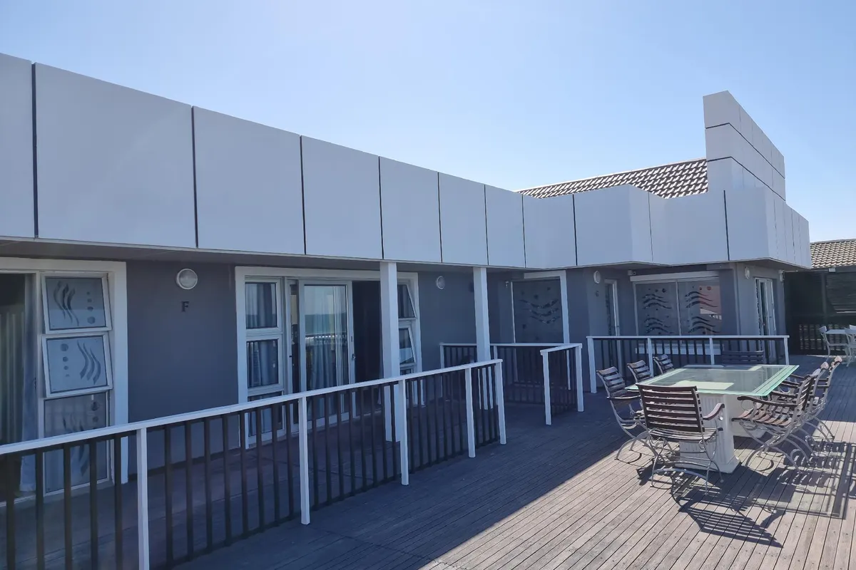 AN ARCHITECTURAL BEAUTIFUL DESIGN LUXURIOUS VILLA