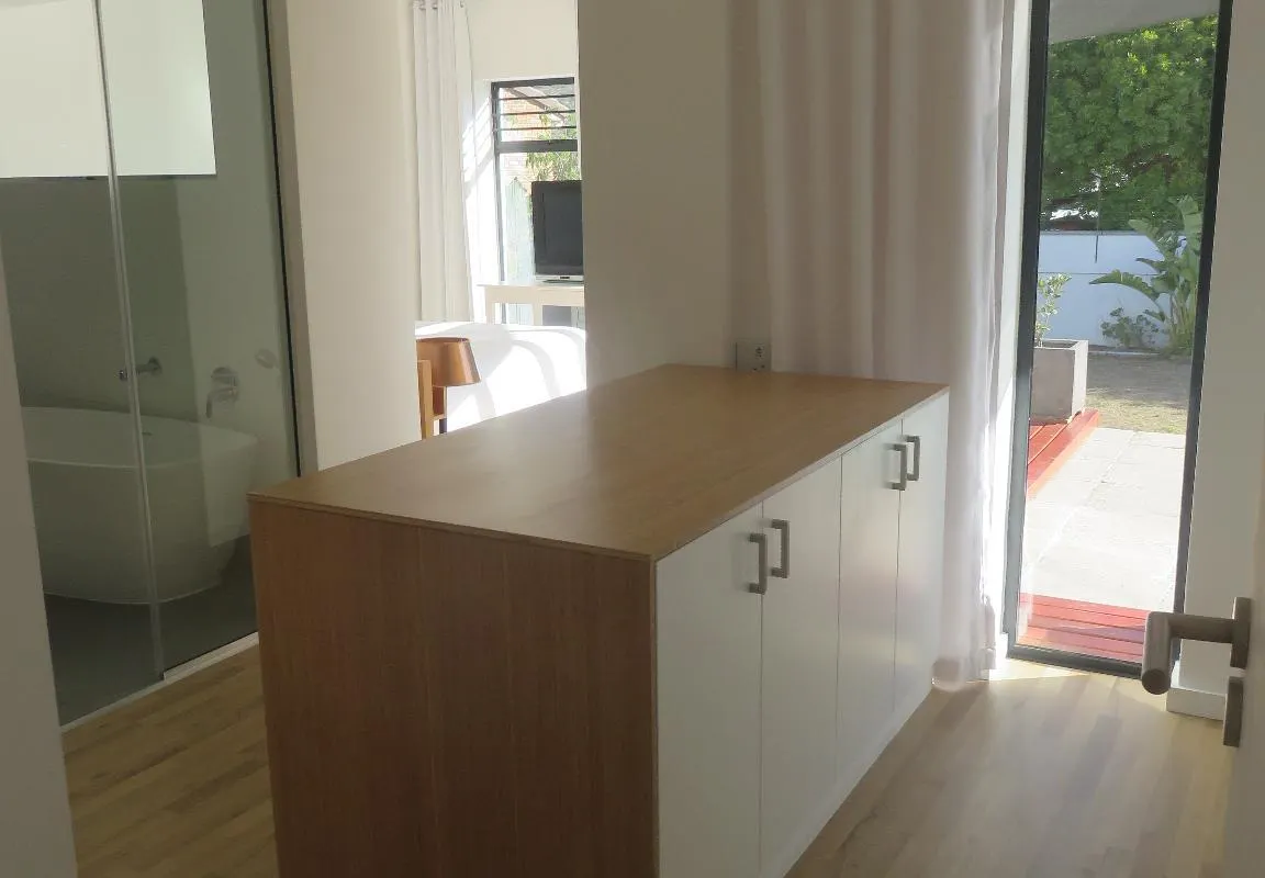 Cape white villa - Main suite