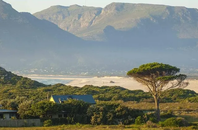 Kommetjie Villa, Beachfront Estate