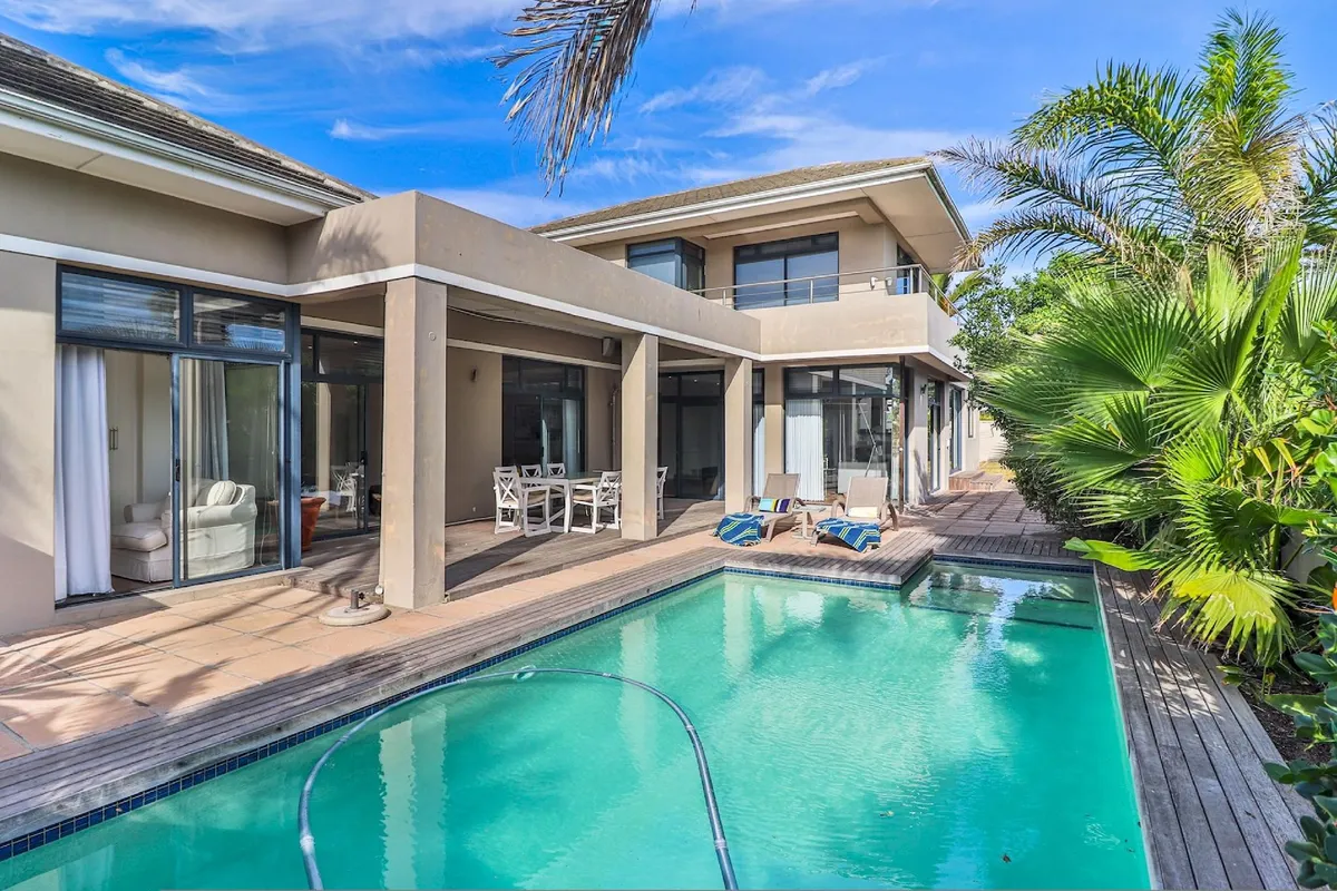 Bayhill Terrace 17 by CTHA