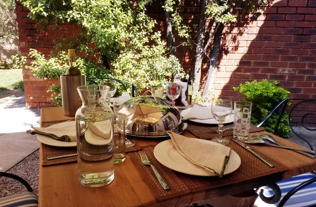 Alexandra Luxury Guest Suites 