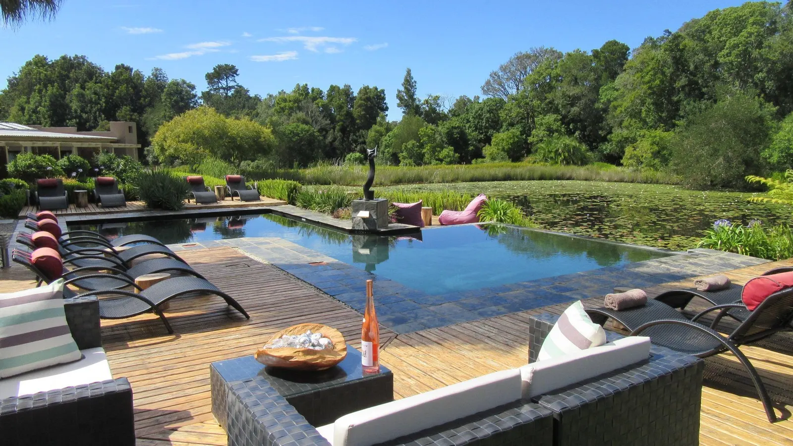 Lily Pond Country Lodge