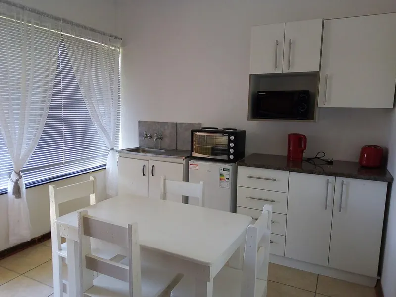 Spacious 1bed + braai 13km to Paternoster beach