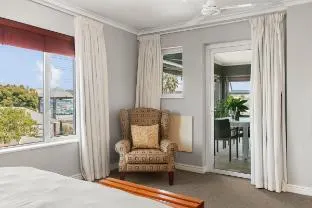 Waterfront Retreat- GR1 – photo 3, Entire House in Knysna