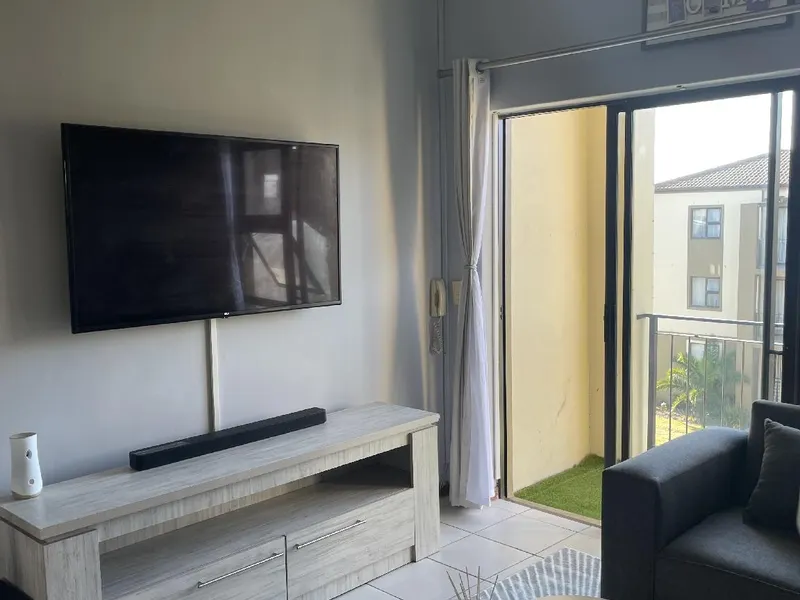 Beautiful 2 bedroom apartment in strand 